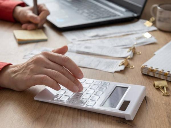 Impuestos y montos que se tributan en Colombia