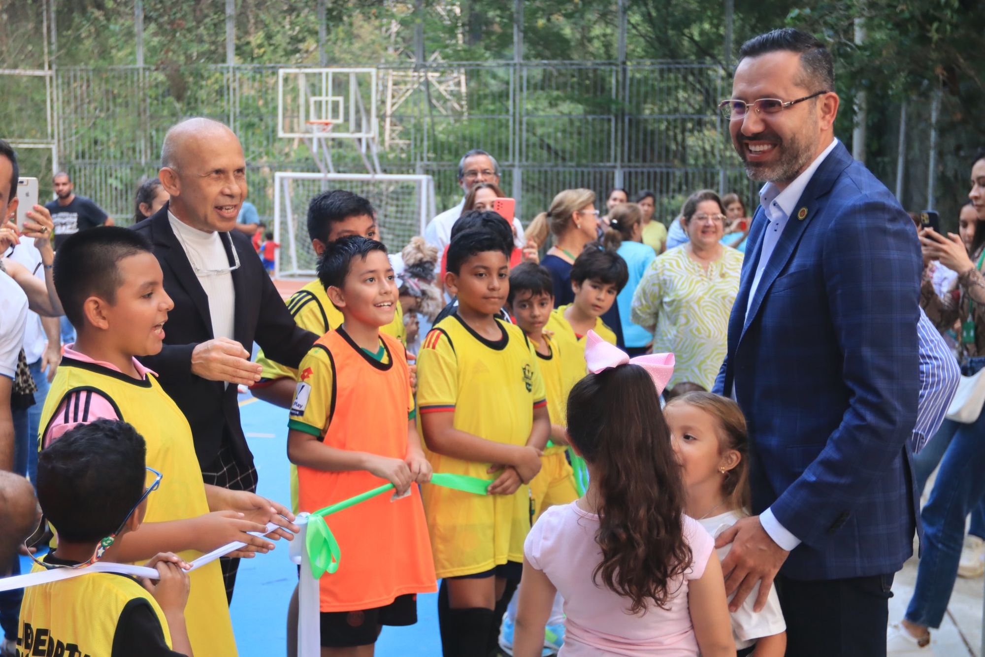 Vuelve la acción al renovado polideportivo de La Floresta