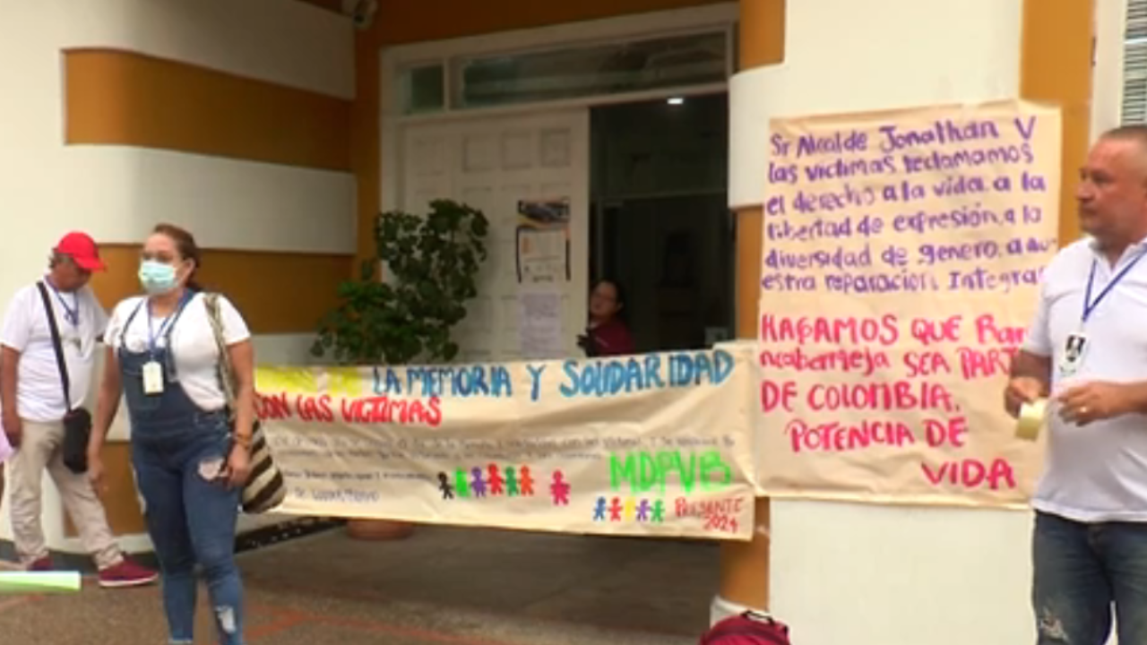 Víctimas de Barrancabermeja hicieron plantón porque se sienten ignorados y olvidados