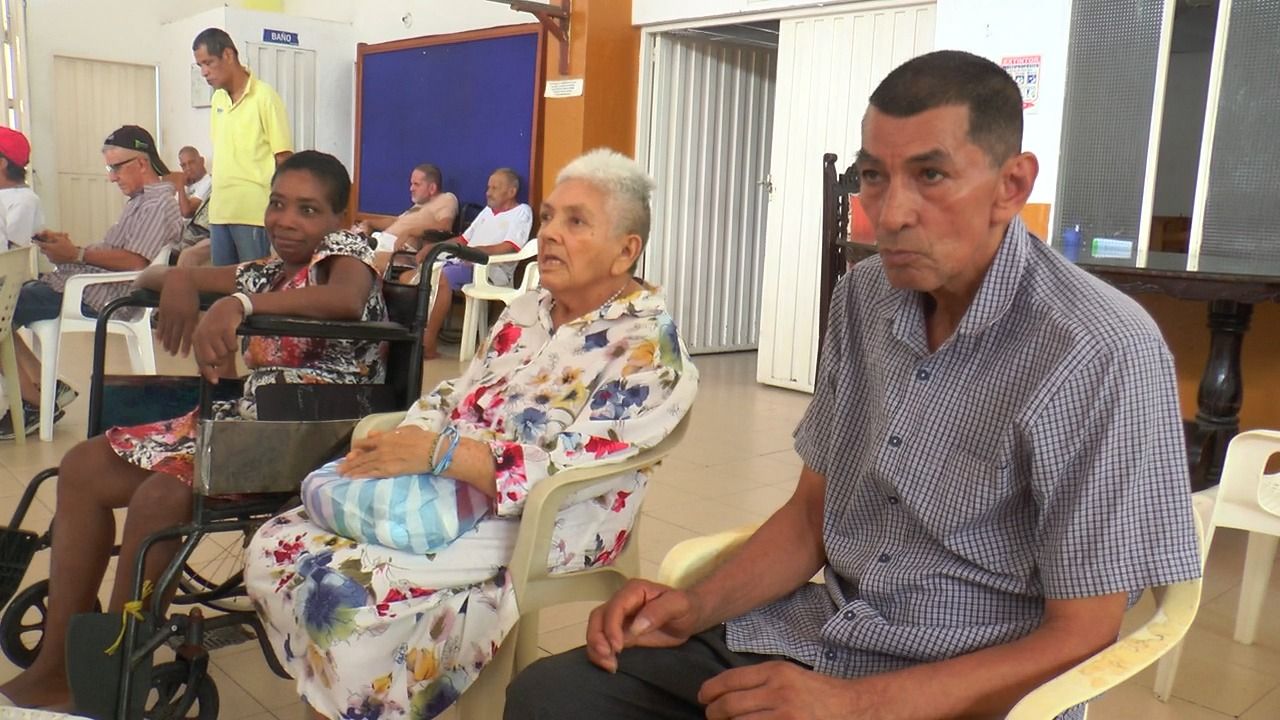 Ancianos del Hogar La Misericordia buscan desesperadamente a sus familias