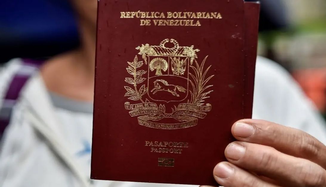 Comunidad venezolana en Bucaramanga rechaza resolución que les exigiría pasaporte