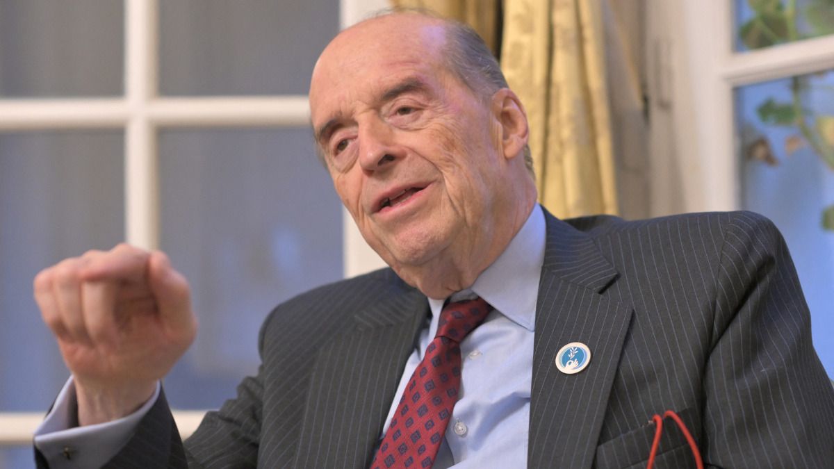 Álvaro Leyva seguirá apartado de la Cancillería: Procuraduría amplía suspensión