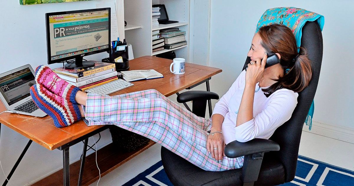 Jóvenes en China van de pijama al trabajo