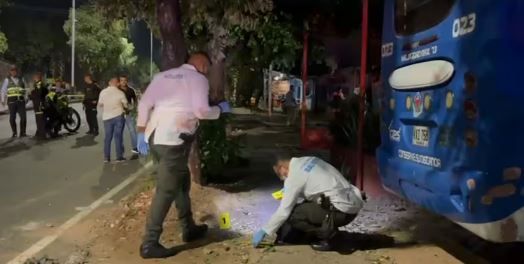 Un tiro por la culata mandó a un criminal directo a urgencias