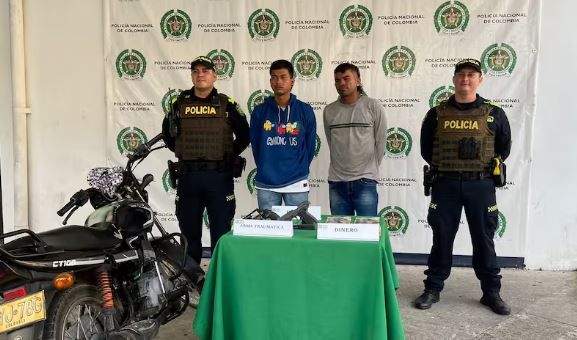 Con 'fierro' en mano 'Juan' y 'Pocillo' fracasaron en su intento de robar camión de carne