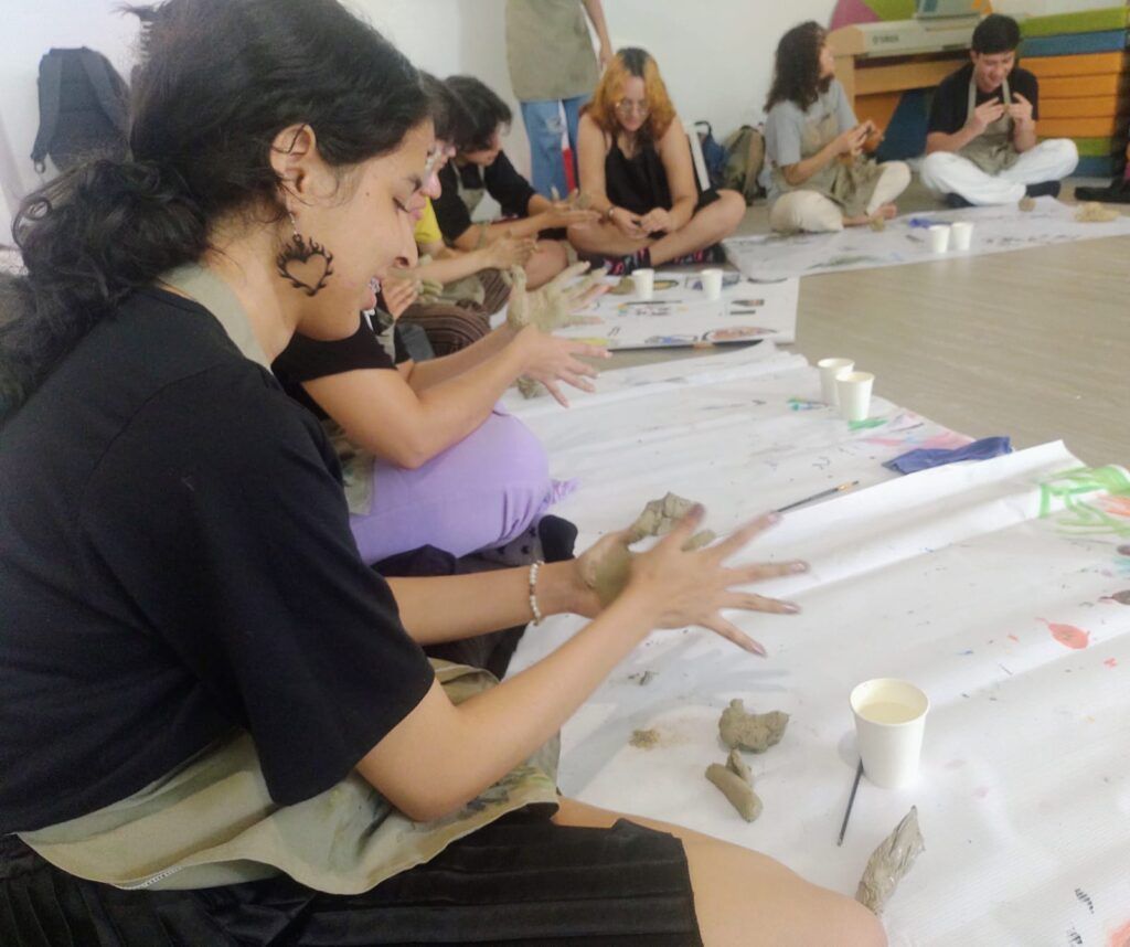 Catarte invita a explorar el arte como terapia