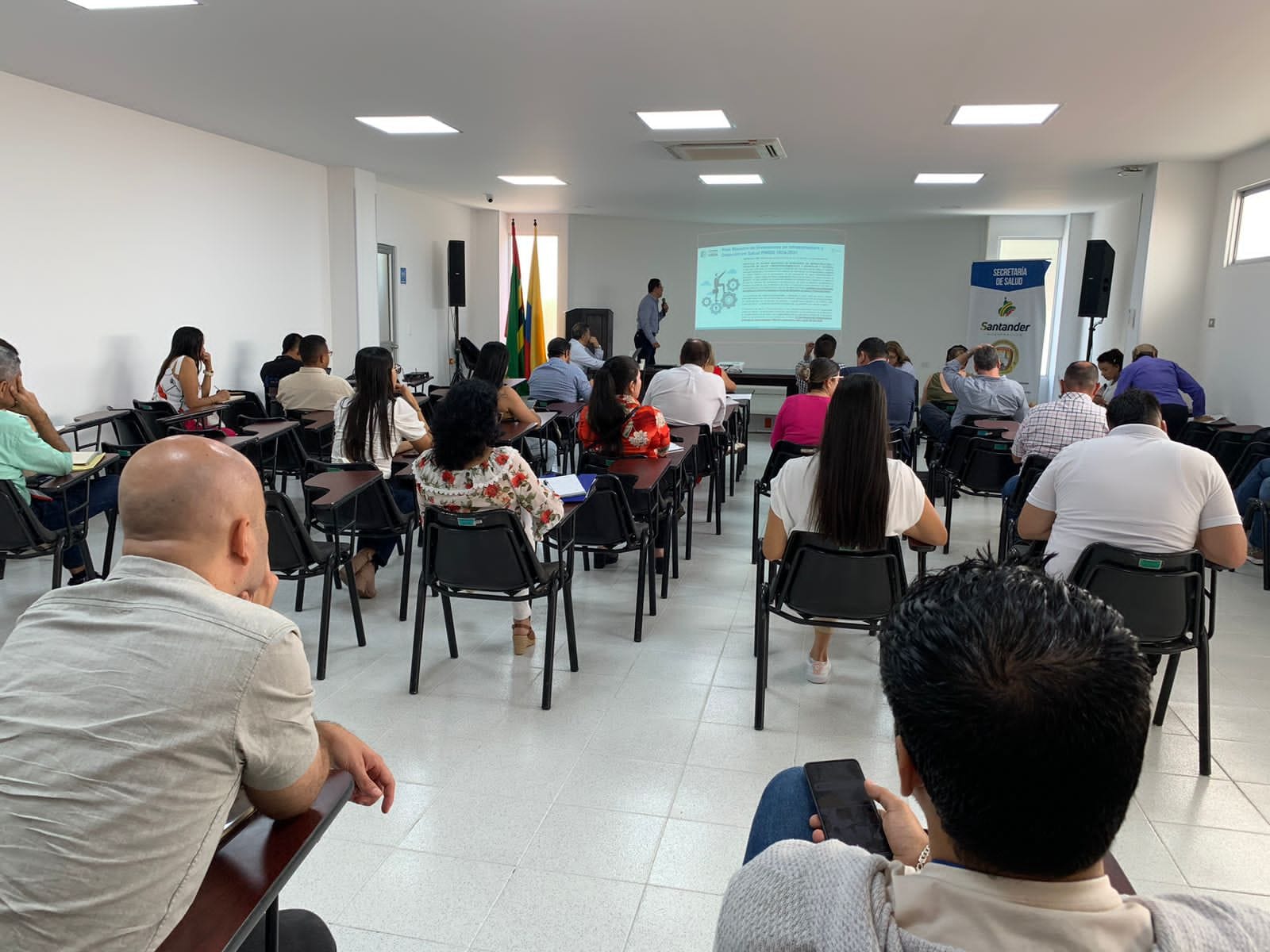 Se desarrolla foro estratégico para potenciar la salud en Santander