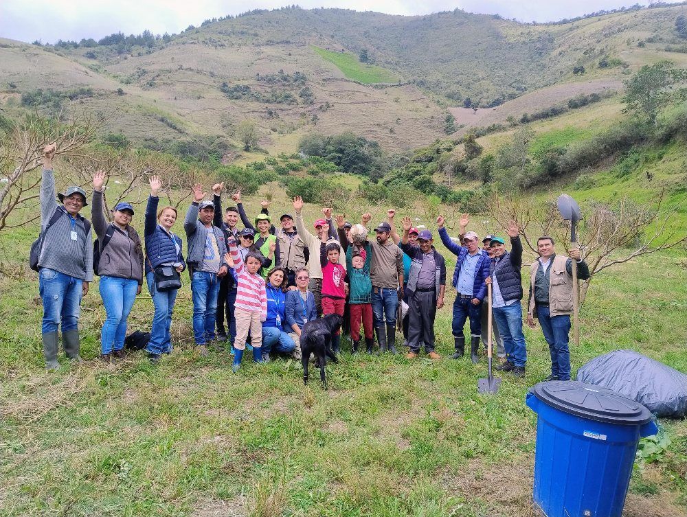 ICA y AGROSAVIA identifican necesidades de capacitación en durazno en los santanderes