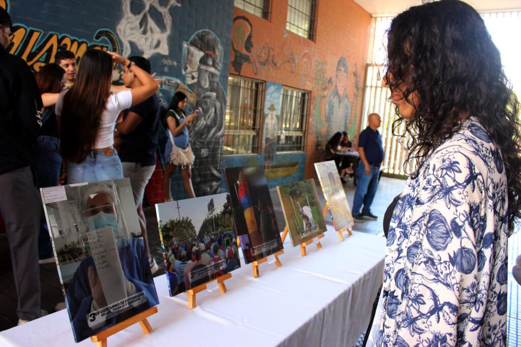Estudiantes UIS triunfan en concurso de fotografía sobre la mujer en el ámbito laboral