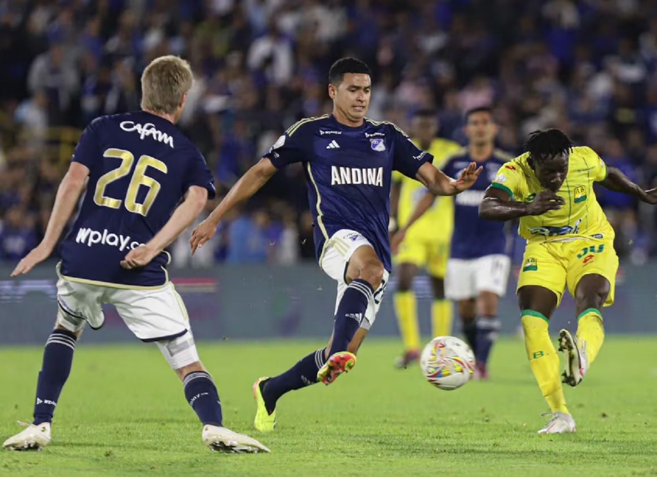 Fiebre de fútbol en todos los rincones de Bucaramanga