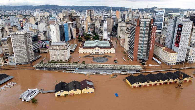Inundaciones en el sur de Brasil provocan muertos y desplazados