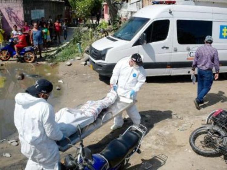 Sicarios se llevaron la vida de una pareja a plena luz del día