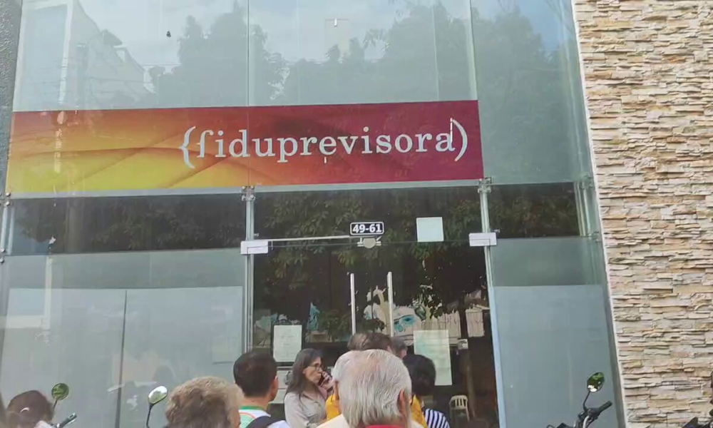 Fiduprevisora promete reubicación de sede en Bucaramanga para mejorar atención a educadores