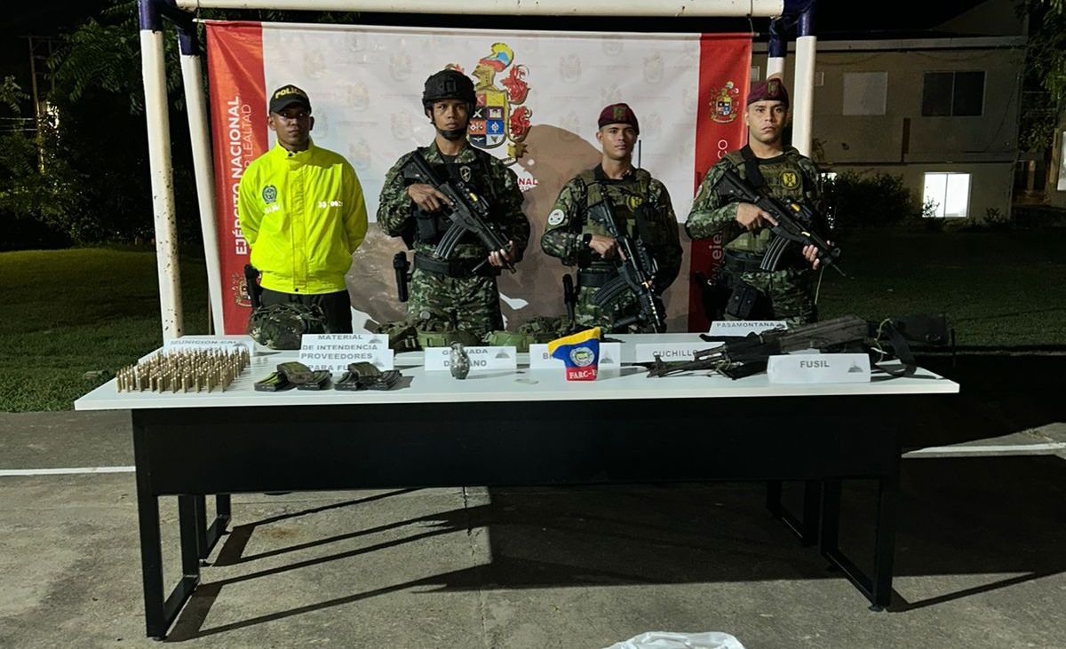 Presuntos guerrilleros fueron sorprendidos en plena extorsión