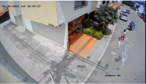 En medio de 'artimañas' criminal se robó un anillo de oro en Piedecuesta