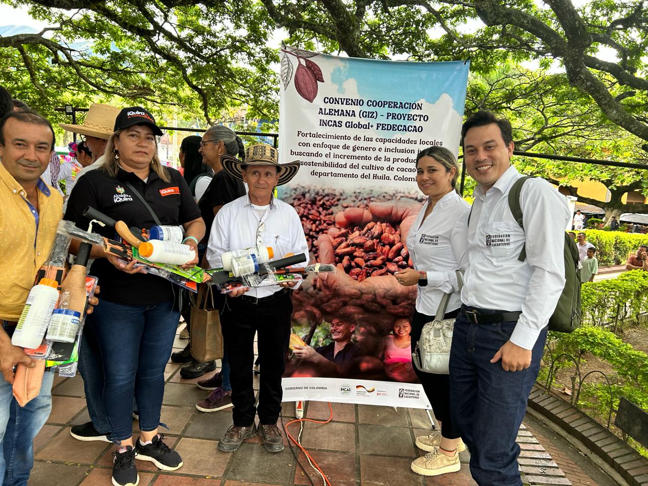Alcaldía de Íquira y Fedecacao potencian a productores de cacao