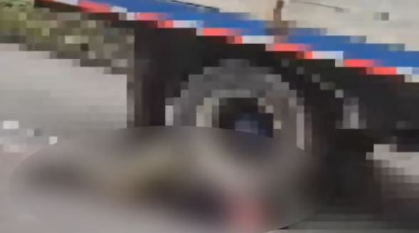 Par de camiones le aplastaron la vida a una santandereana