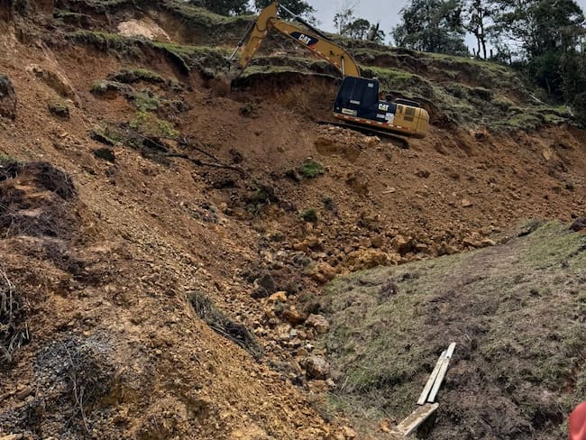Comienza recuperación de vía La Belleza - Sucre