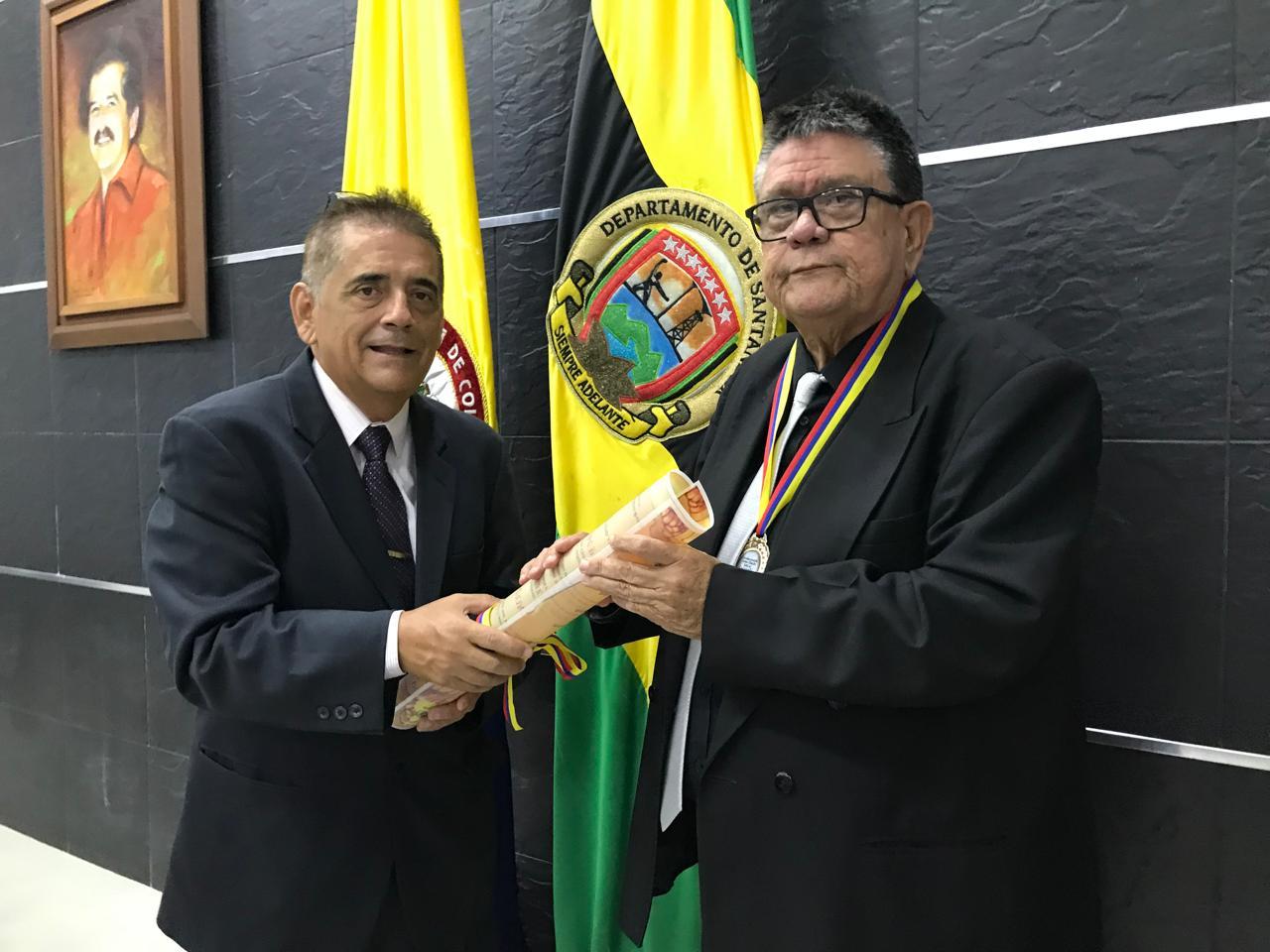 Condecoración en 50 años de AFOPROSAN