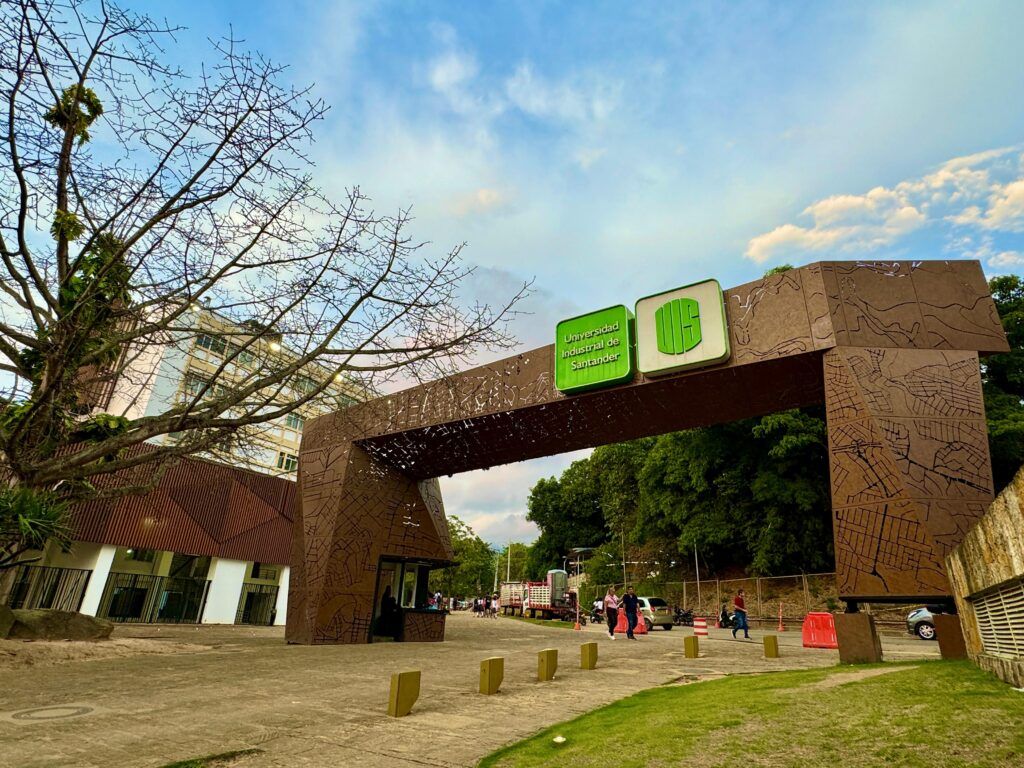 UIS fija compromisos para adelantar el calendario atrasado del 2024