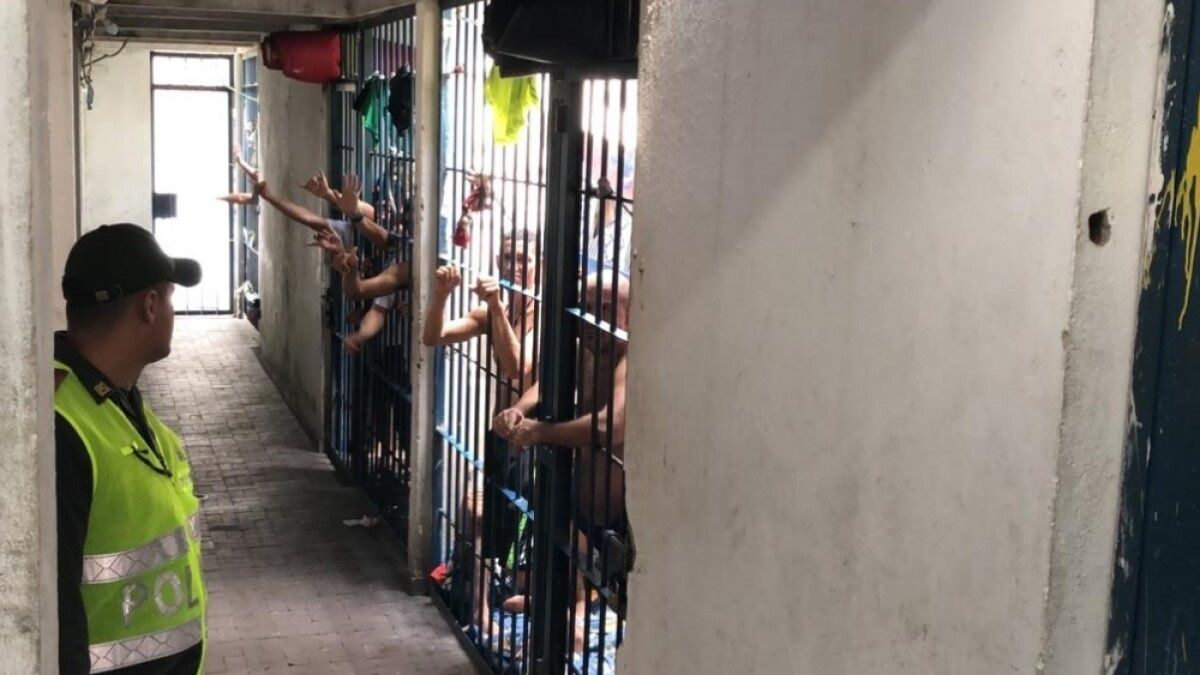 Alcaldía de Bucaramanga firma convenio para trasladar 400 privados de la libertad de estaciones de policía a cárceles