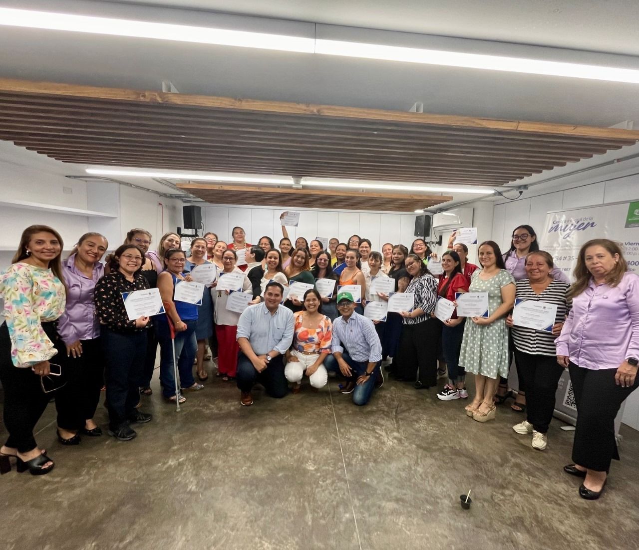 Mujeres son certificadas en Habilidades Blandas