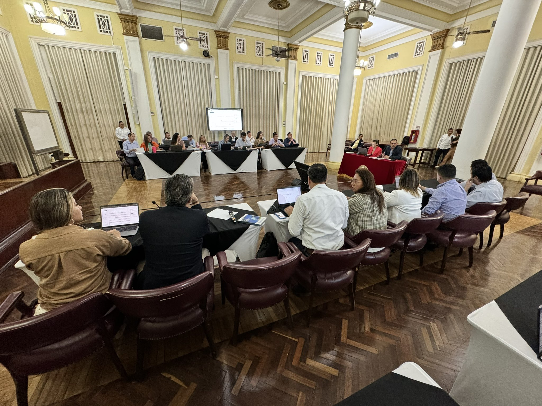 Vías, agua y desarrollo en Santander
