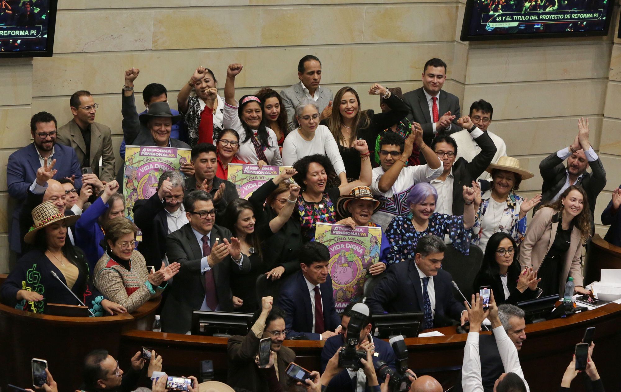 Colombia está al borde de la quiebra financiera