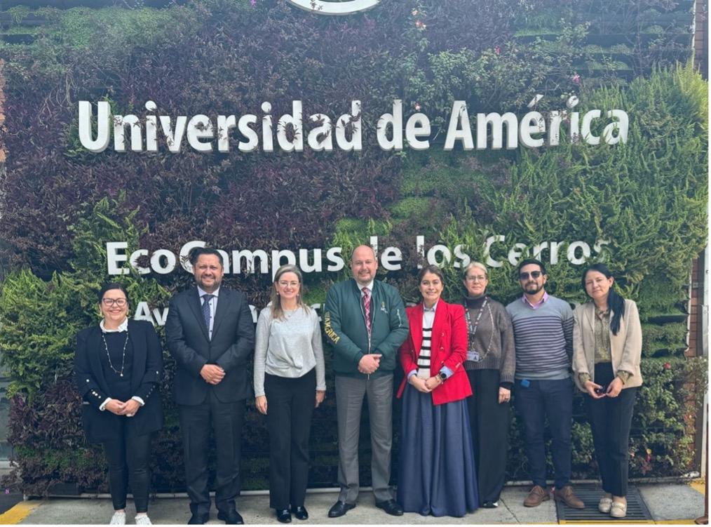 La Universidad de América y Lumni formalizan nueva alianza
