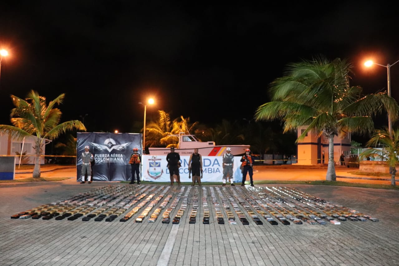 Incautan más de media tonelada de cocaína en el Caribe