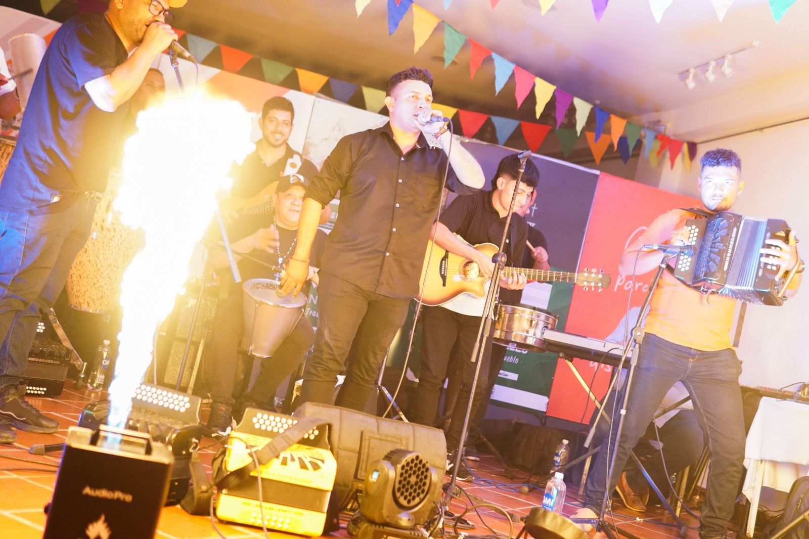 'Miércoles de + Cultura' en Girón rindió homenaje al vallenato