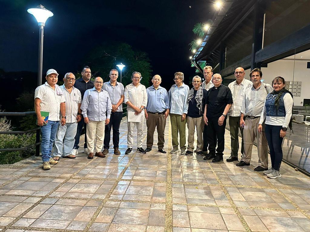 Delegados de paz viajan a Caracas para negociar con la Segunda Marquetalia