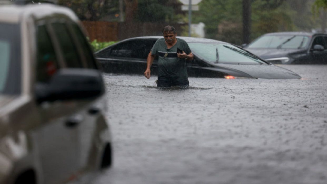 Miami-Dade bajo alerta: intensas lluvias provocan emergencia en el sur de Florida