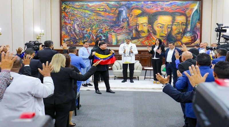 VIDEO. Nicolás Maduro pide perdón en ritual religioso ¿gesto sincero o estrategia política?