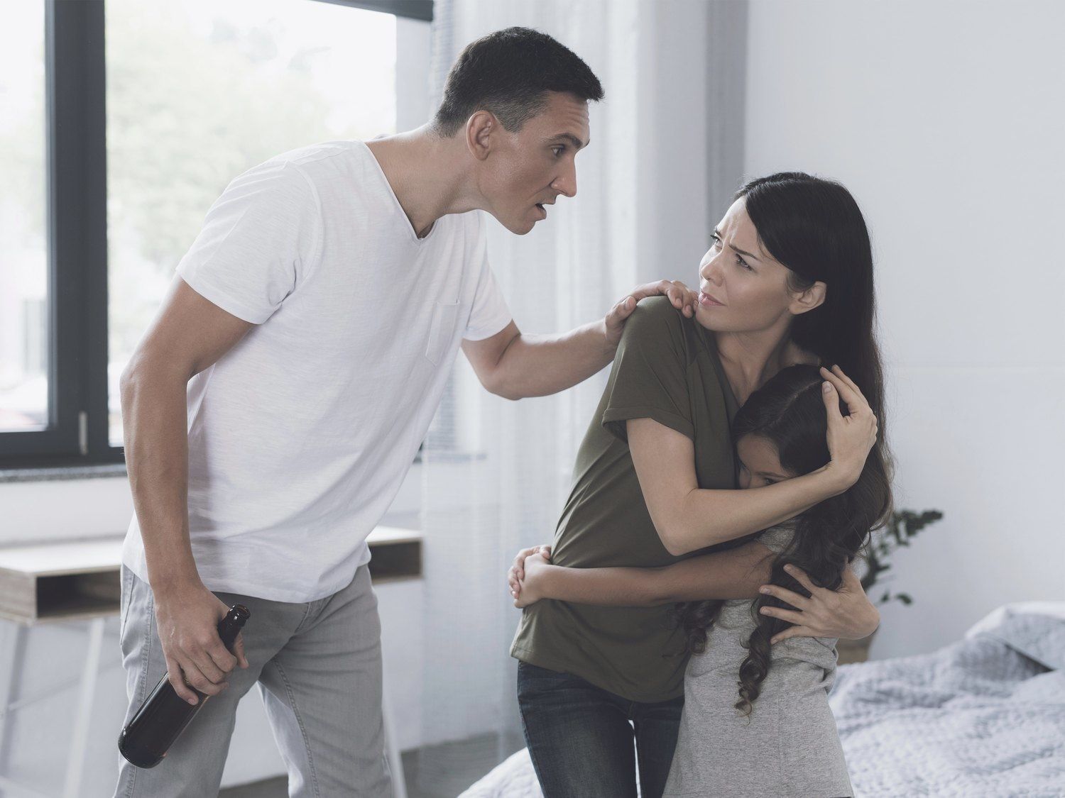 Alarma por incremento de la violencia vicaria en Colombia ¿Qué es y cómo prevenirla?