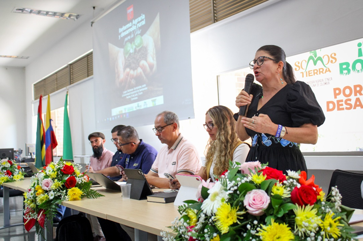 Senado realizó audiencia sobre Reforma Agraria Integral en Barbosa