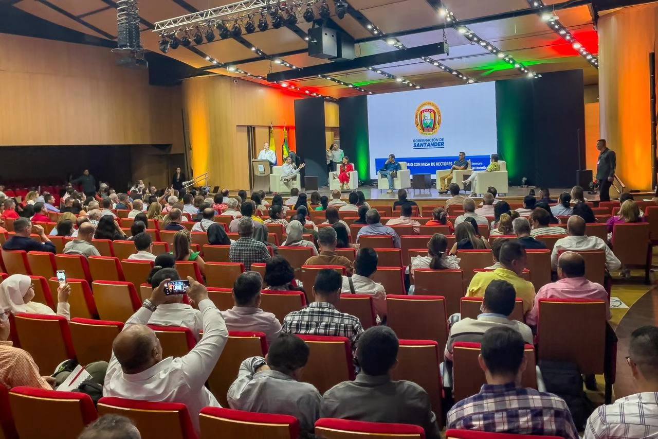 Secretaría de Educación de Santander reunió a 273 rectores de instituciones educativas