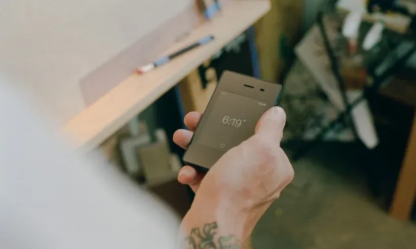 Nuevo celular "antiadicción": llamadas y mensajes, sin distracciones