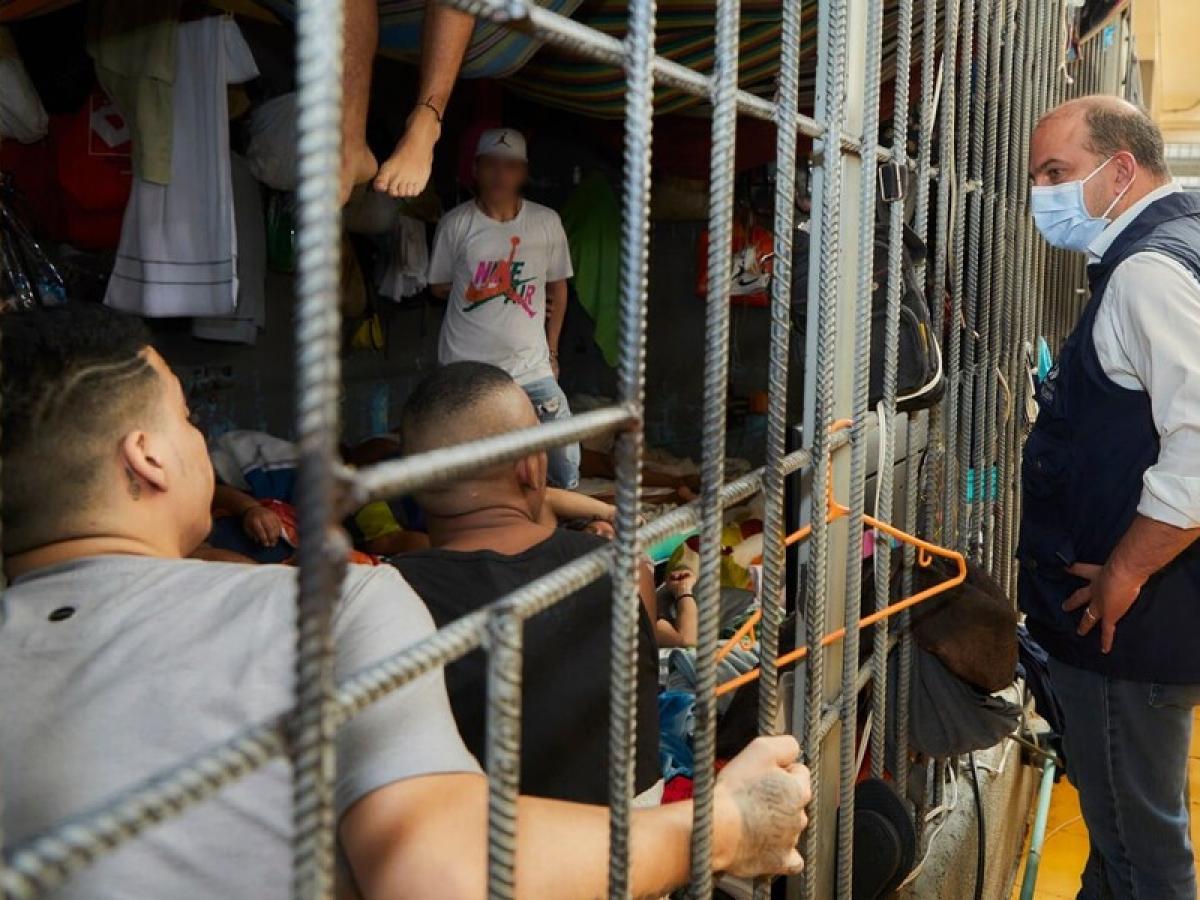Corte Constitucional denuncia violaciones de derechos en los centros de detención transitoria de Colombia