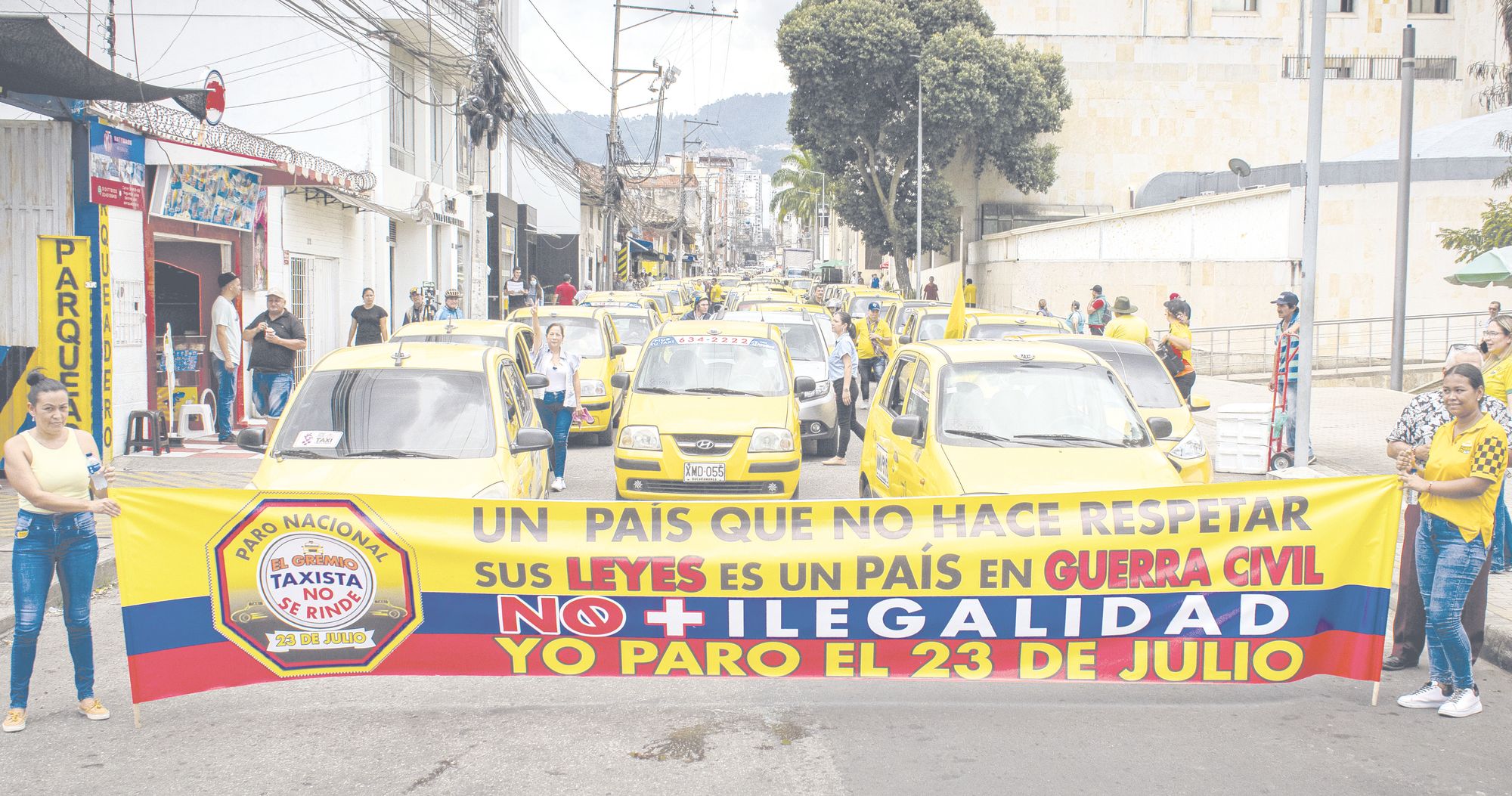‘Plan Tortuga’ de taxistas generó caos en calles de Bucaramanga