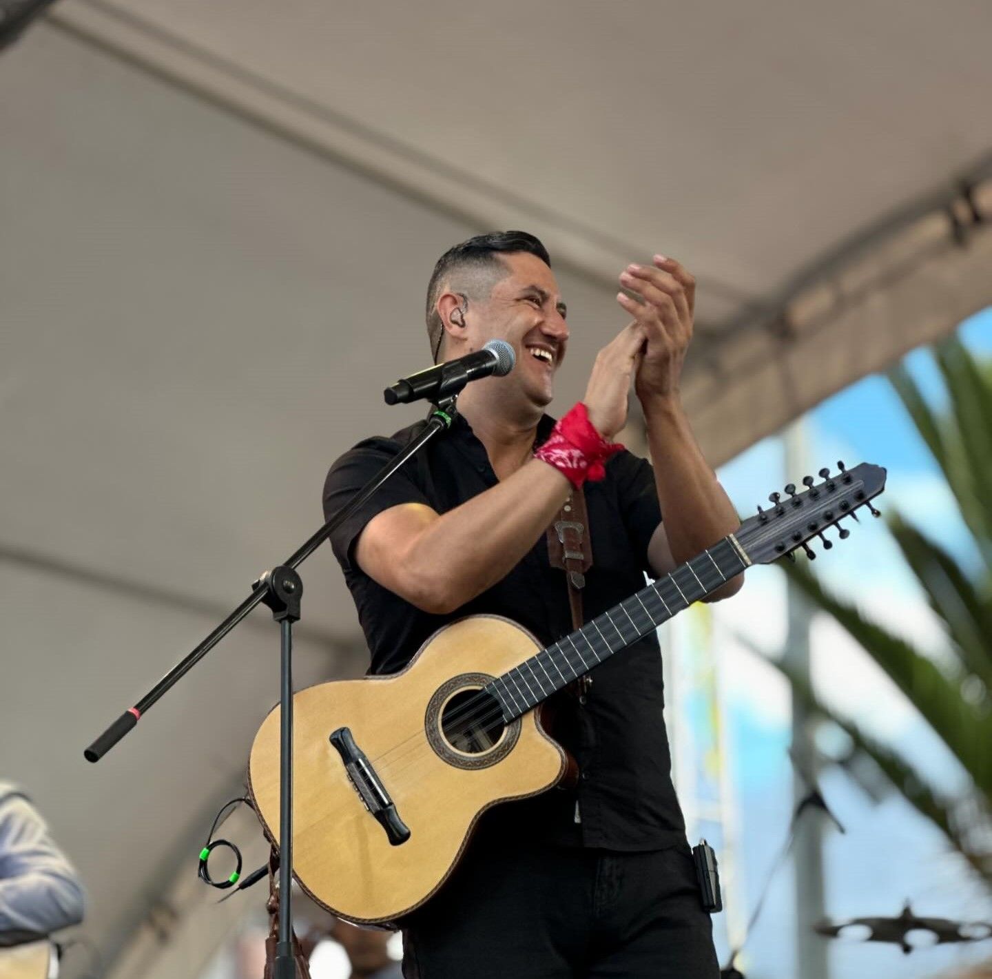Heredero revitalizó el tradicional género musical de la carranga