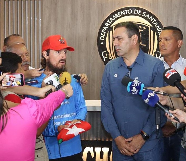 Apoyo a Ultramaratonista que recorre el país para llevar parques infantiles a La Guajira