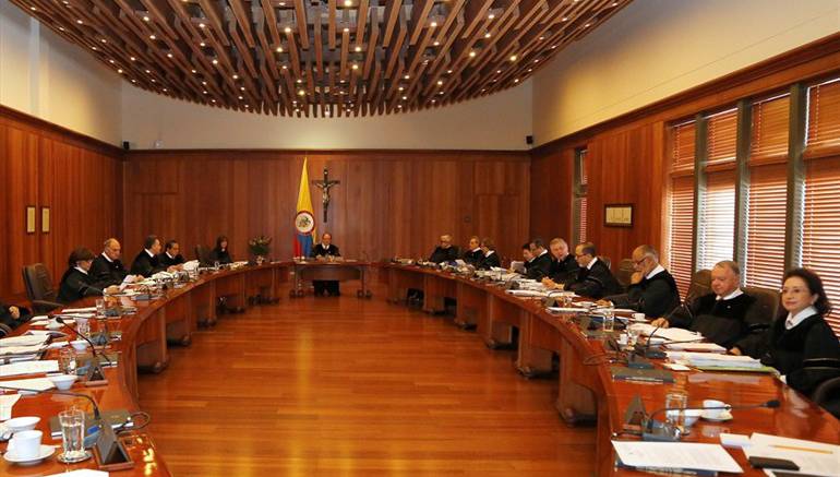 Universidades Manuela Beltrán y La Guajira deberán ajustar diplomas en cumplimiento de la Corte Constitucional