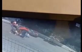 Criminal atacó a pareja motorizada en La Victoria