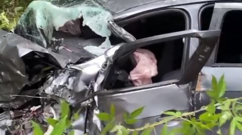 De milagro se salvó hombre tras quedar aplastado por tractocamión