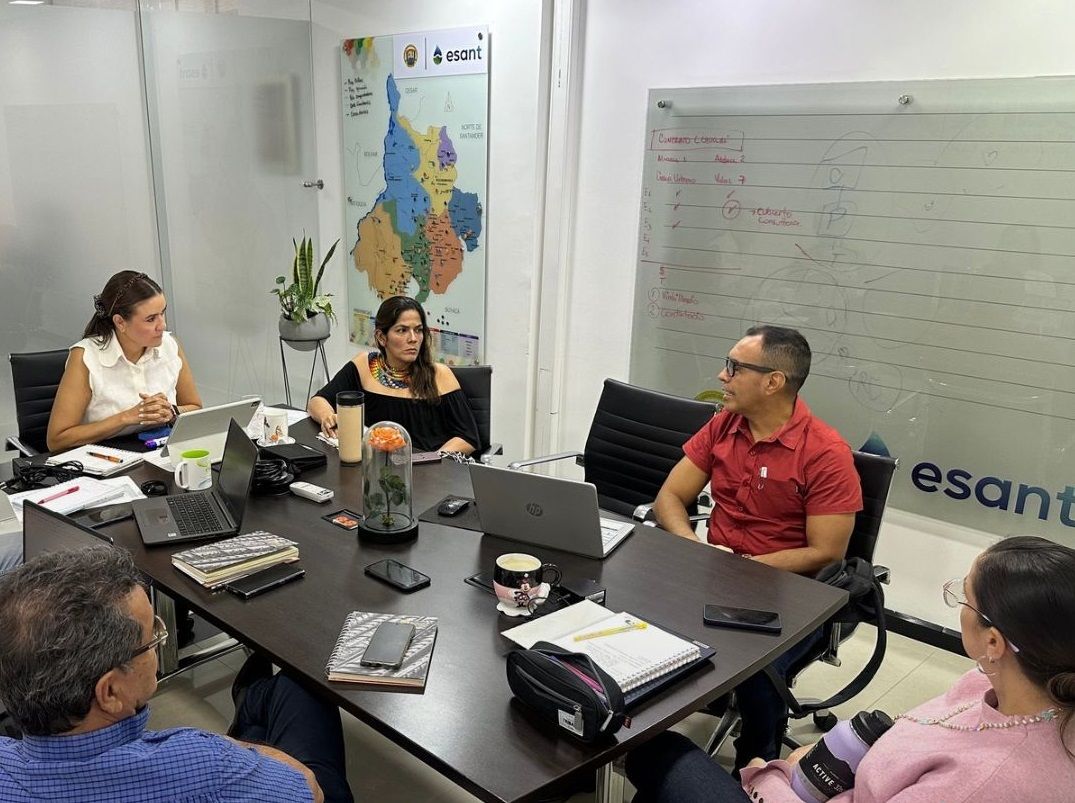 Alianza estratégica mejorará sistemas de agua potable en Santander