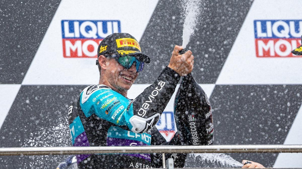 El colombiano David Alonso consigue su sexta victoria en el campeonato de Moto3