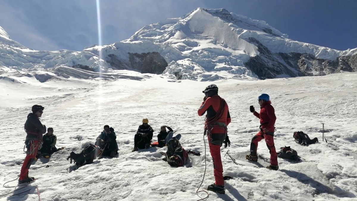 Hallan cuerpo momificado de un alpinista desaparecido hace 22 años en el Huascarán