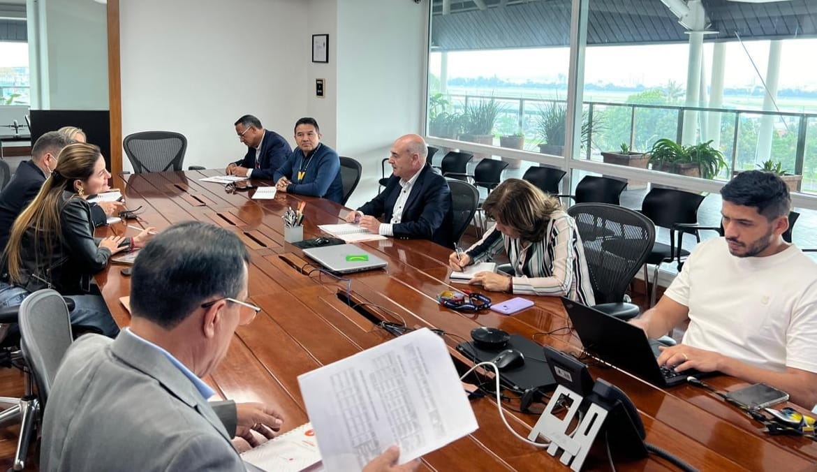 Avanzan planes para aeródromos provinciales con la Aeronáutica Civil