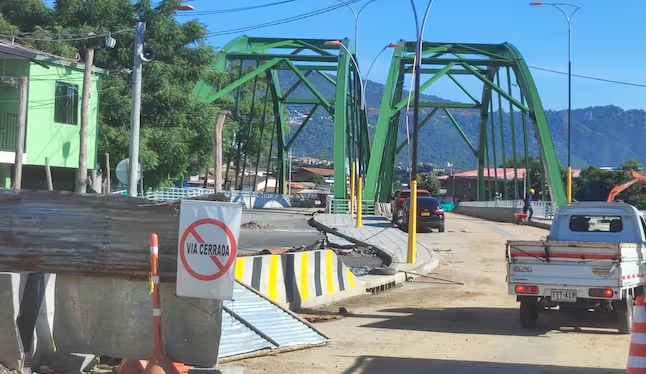 Girón estrenará 'puentes gemelos' para mejorar la movilidad